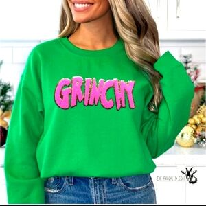 Chenille Pink "Grinchy" Patch Irish Green Sweatshirt Size LARGE